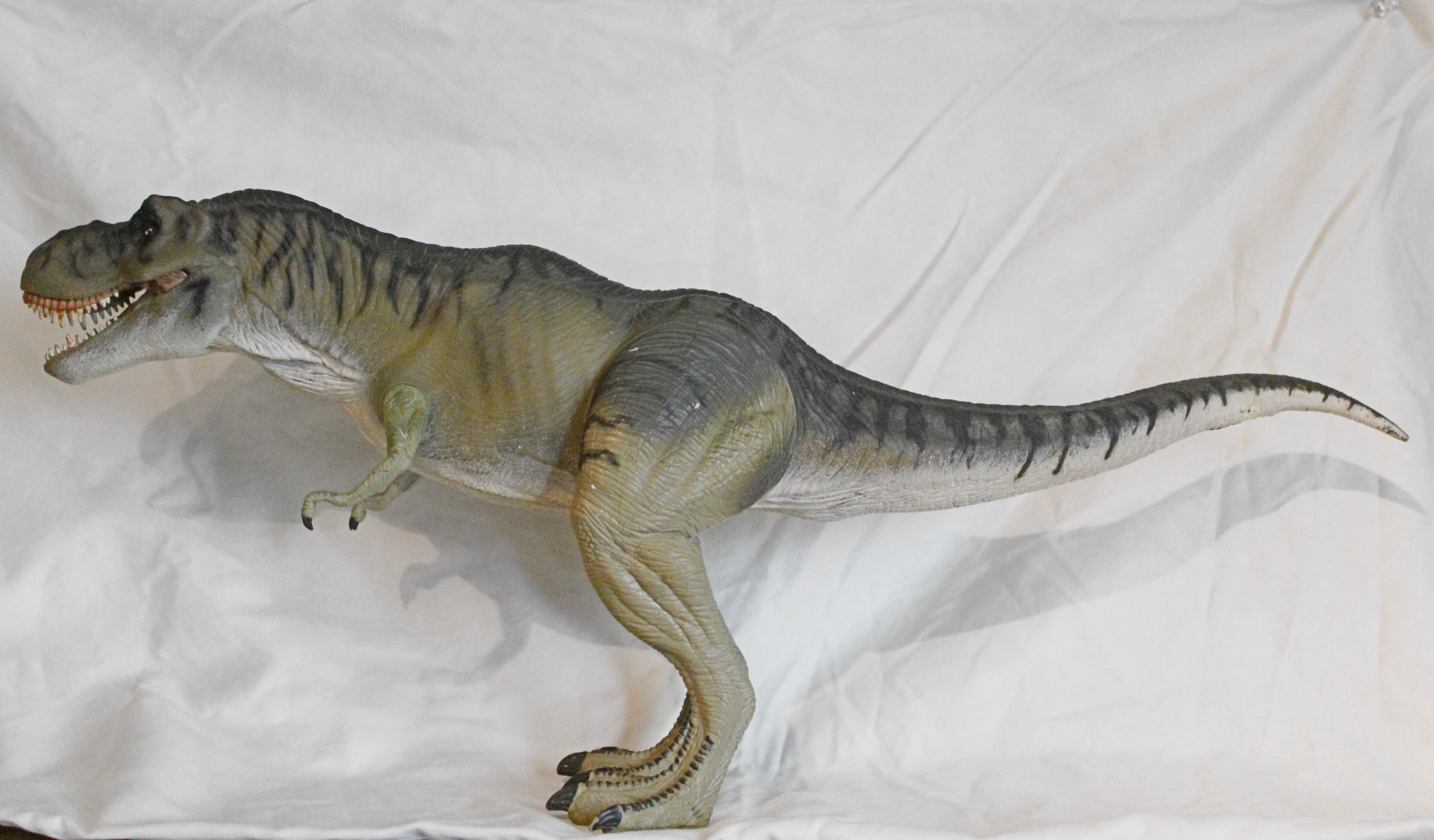 Of Maquettes and the Toys Made From Them, or: Why the Kenner Thrasher T-Rex  is the Greatest Toy Ever Made! – Jurassic-Pedia